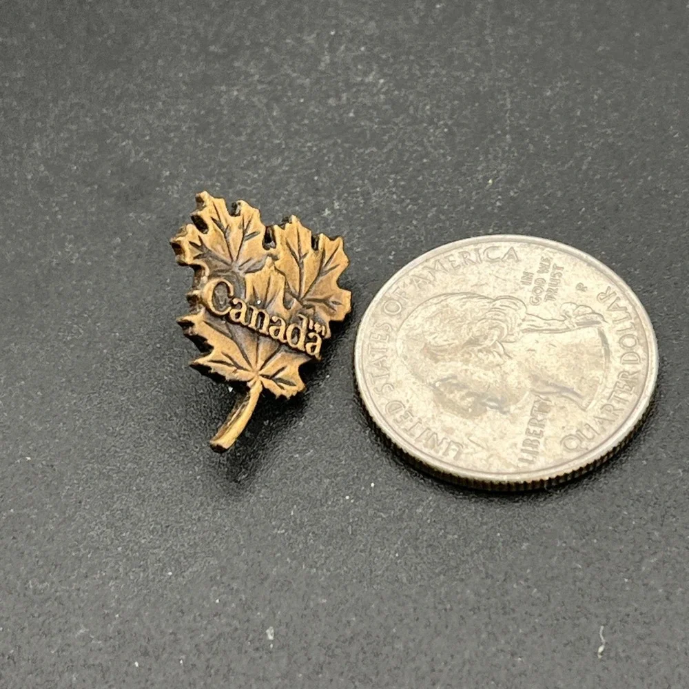 Canada Maple Leaves Bronze Tone Lapel‎ Hat Pin